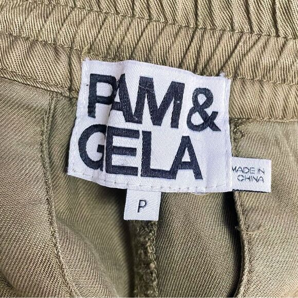 Pam & Gela x Revolve Snap Leg Cargo Crop Jogger Pants in Army Green Size P |  XS - Picture 9 of 13